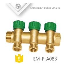 EM-F-A083 Tubo de calefacción por suelo radiante de tres vías de unión masculina de latón
